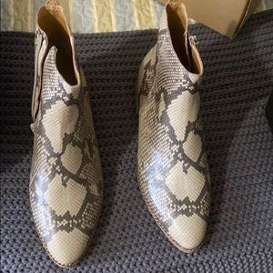 Lucky brand leather boots size 91/2